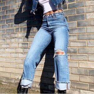 Levi's 501 Original Fit Medium Wash Jeans in Charleston Street in 29